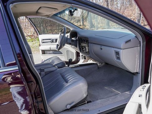 Used 1996 Chevrolet Impala SS RWD image 30