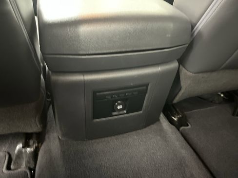 Used 2012 RAM 1500 Sport w/ Remote Start & Security Group image 11