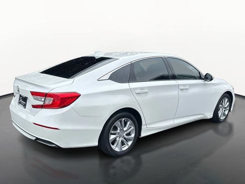Used 2018 Honda Accord LX image 3