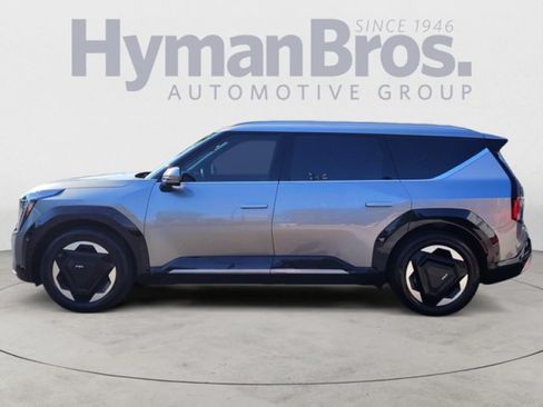 Used 2024 Kia EV9 Land AWD/4WD image 6