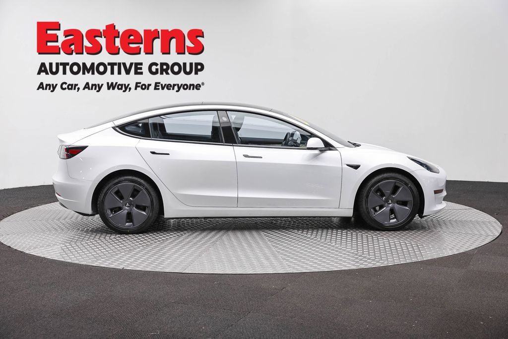 Used 2023 Tesla Model 3 Standard Range RWD image 4