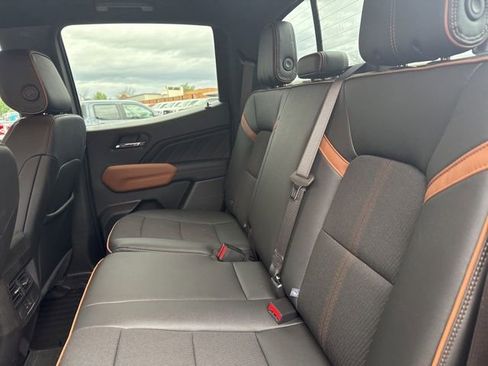 Used 2025 GMC Canyon AT4 image 10