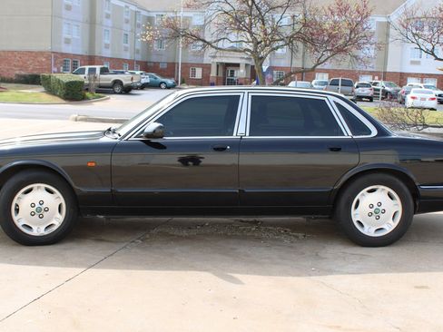 Used 1995 Jaguar XJ6 RWD image 23