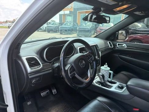 Used 2016 Jeep Grand Cherokee Overland w/ Advanced Technology Group AWD/4WD image 5