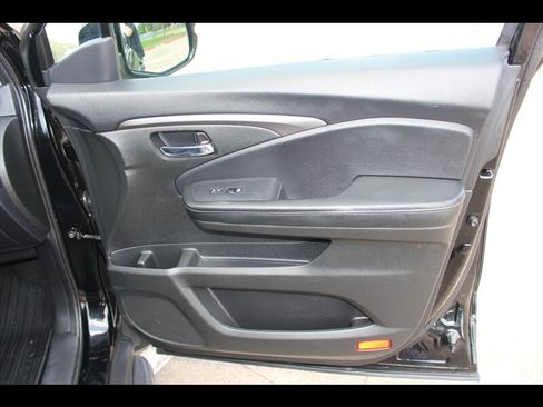 Used 2019 Honda Ridgeline Sport image 19