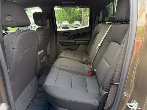 Used 2025 Chevrolet Colorado Trail Boss AWD/4WD image 16