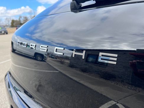 Used 2018 Porsche Macan image 28