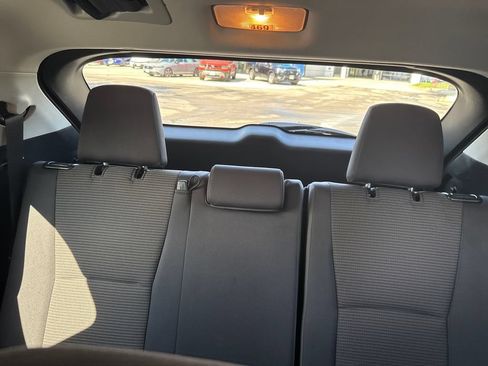 Used 2023 Toyota Highlander L FWD image 24