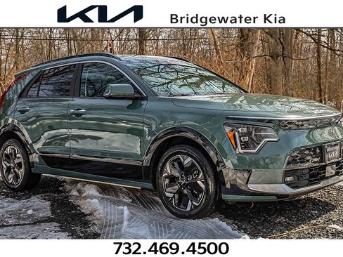 Certified 2024 Kia Niro Wave image 1