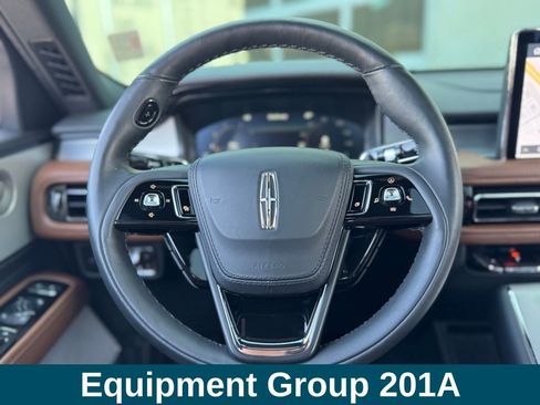 Used 2024 Lincoln Aviator Reserve w/ Equipment Group 201A image 8