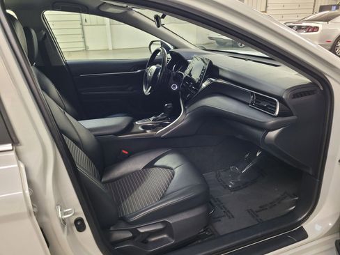 Used 2022 Toyota Camry SE image 22