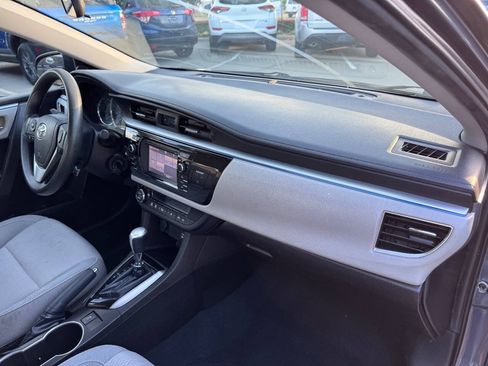 Used 2015 Toyota Corolla LE FWD image 4