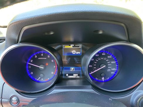 Used 2017 Subaru Outback 2.5i Limited AWD/4WD image 31