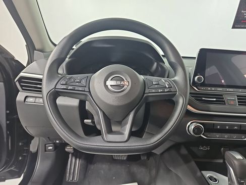 Certified 2025 Nissan Altima 2.5 S FWD image 16
