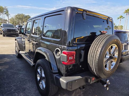 Used 2018 Jeep Wrangler Unlimited Sahara w/ Safety Group image 4