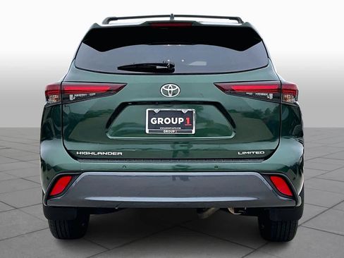 Used 2024 Toyota Highlander Limited image 4