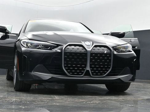 Used 2023 BMW i4 eDrive35 w/ Premium Package RWD image 39