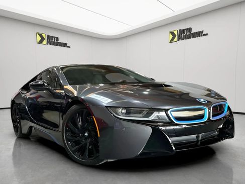 Used 2016 BMW i8 image 1