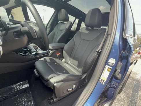 Certified 2023 BMW X3 xDrive30i w/ Premium Package image 9