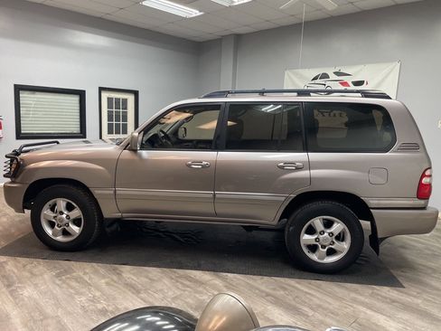 Used 2003 Toyota Land Cruiser image 7