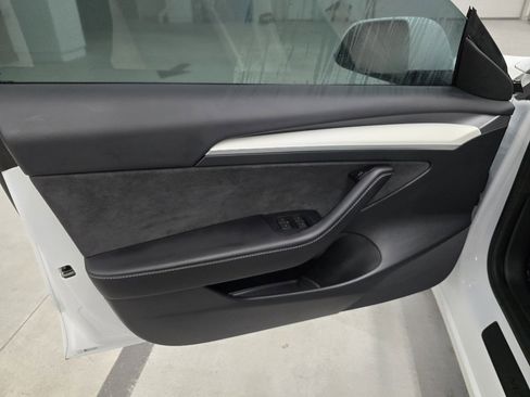 Used 2023 Tesla Model 3 Performance image 12