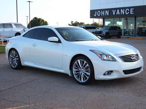 Used 2014 INFINITI Q60 Convertible w/ Premium Package RWD image 31