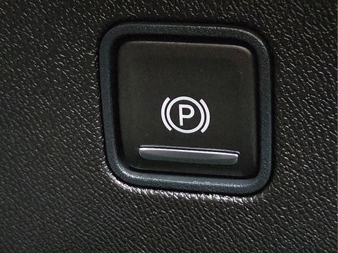 Used 2024 GMC Terrain AT4 w/ Tech Package image 21