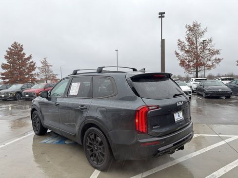 Used 2022 Kia Telluride SX w/ SX Prestige Package image 7