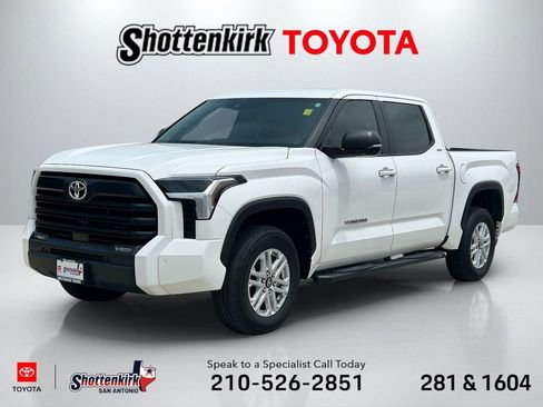 Used 2025 Toyota Tundra SR5 w/ SR5 Premium Package AWD/4WD image 1