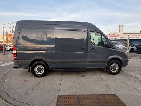Used 2018 Mercedes-Benz Sprinter 2500 image 4