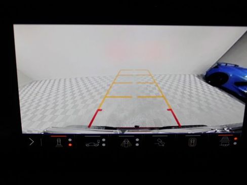 Used 2024 GMC Sierra 1500 AT4 w/ Technology Package image 5