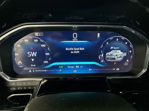 New 2026 Chevrolet Silverado 1500 High Country w/ Technology Package AWD/4WD image 12