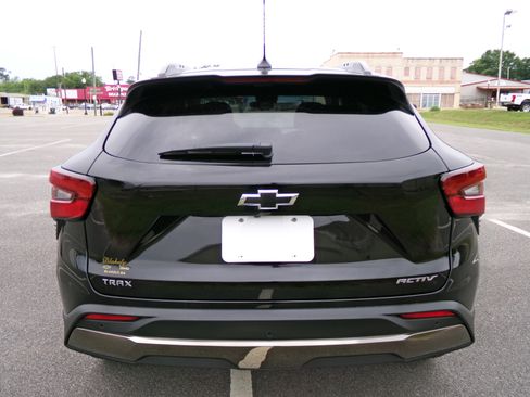 New 2026 Chevrolet Trax ACTIV w/ Driver Confidence Package FWD image 4