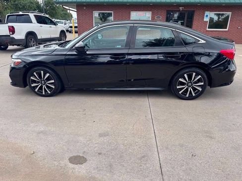 Used 2023 Honda Civic EX image 8