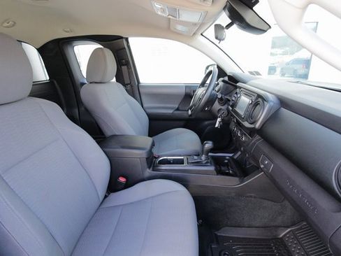 Used 2018 Toyota Tacoma SR5 image 35