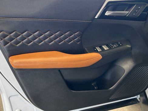 Used 2023 Mitsubishi Outlander SEL Black Edition image 10