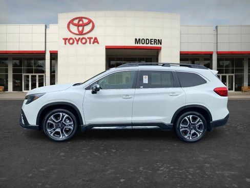 Used 2023 Subaru Ascent Limited w/ Technology Package AWD/4WD image 7