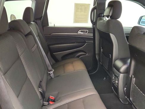 Used 2021 Jeep Grand Cherokee Laredo RWD image 22