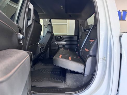 Used 2022 GMC Sierra 2500 AT4 image 12