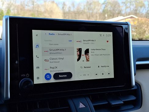 Used 2025 Toyota RAV4 XLE image 20