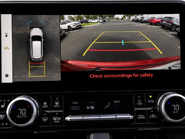 Used 2024 Toyota Highlander Limited AWD/4WD image 22