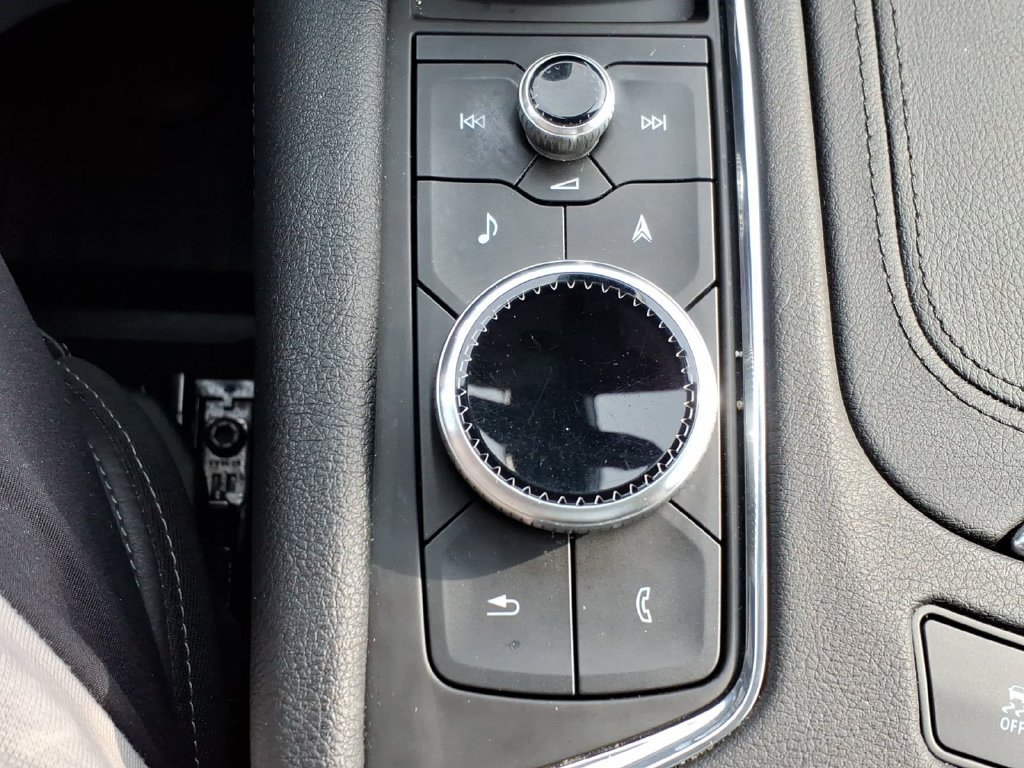 Used 2024 Cadillac XT5 Premium Luxury w/ LPO, Floor Liner Package AWD/4WD image 21