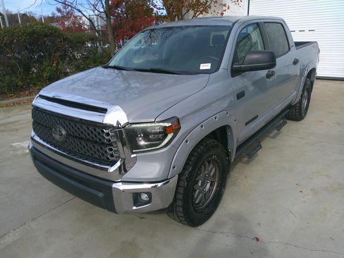 Used 2019 Toyota Tundra SR5 image 5