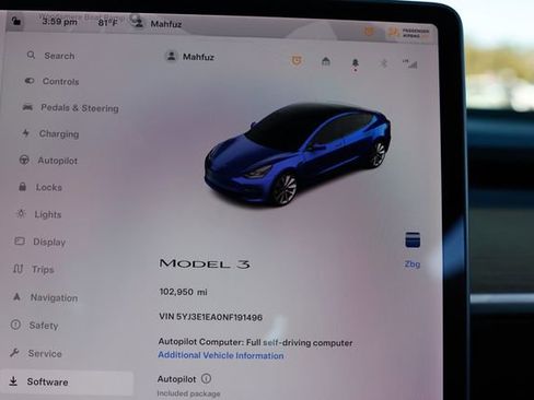 Used 2022 Tesla Model 3 Standard Range image 38
