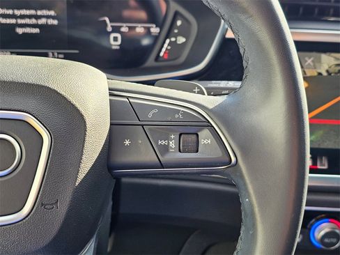 Used 2023 Audi Q3 2.0T Premium Plus w/ Premium Plus Package image 27