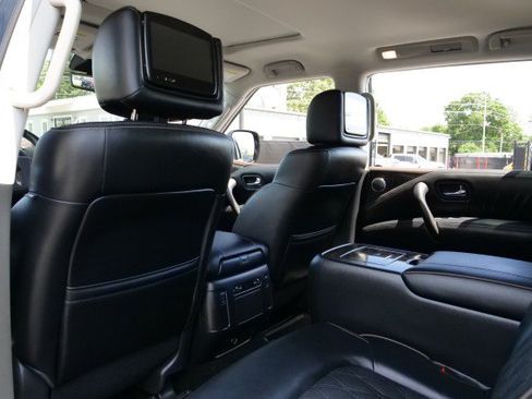 Used 2023 Nissan Armada Platinum w/ Captain's Chairs Package RWD image 31