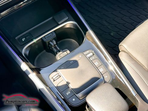Used 2022 Mercedes-Benz GLB 250 4MATIC image 36