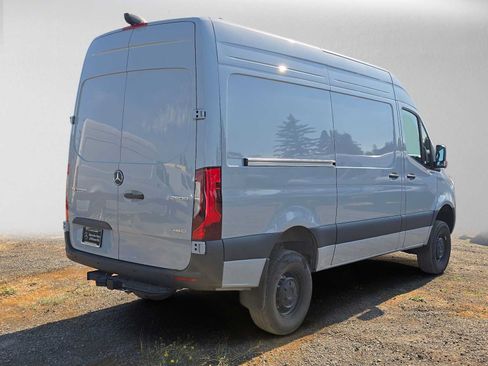 Used 2026 Mercedes-Benz Sprinter 2500 image 3