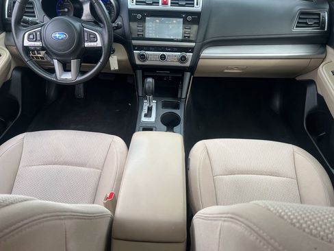 Used 2017 Subaru Outback 2.5i Premium image 21