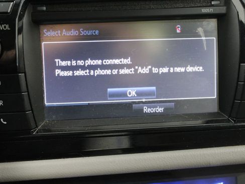 Used 2016 Toyota Corolla LE image 26